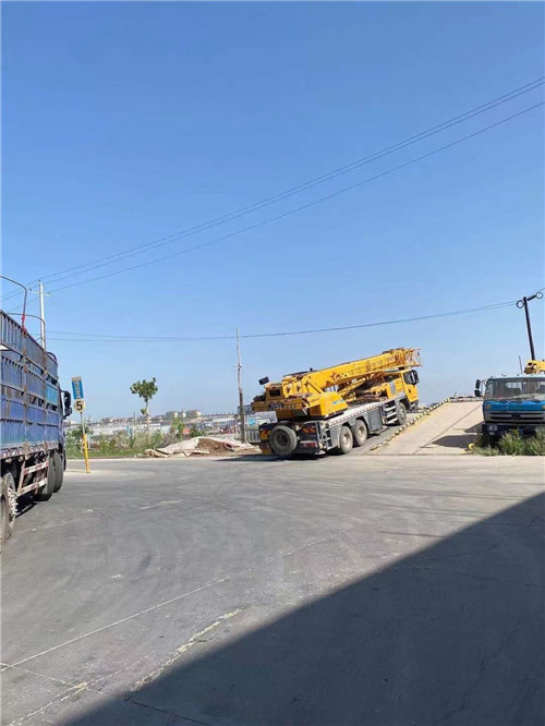 渌口区25吨吊车的租赁价格大概是多少？